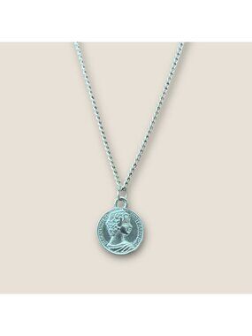 Silver Tone Vintage Queen Elizabeth Coin Necklace 20-22 Inches Adjustable Length